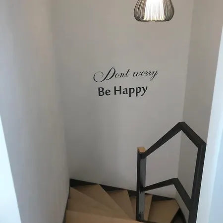 Opustisza7 Apartmán *